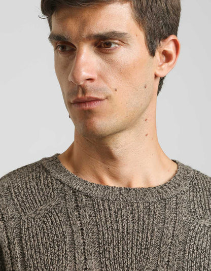Maglia girocollo con treccia
