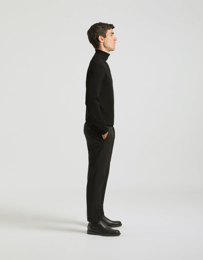 Pantaloni chino in tessuto tecnico