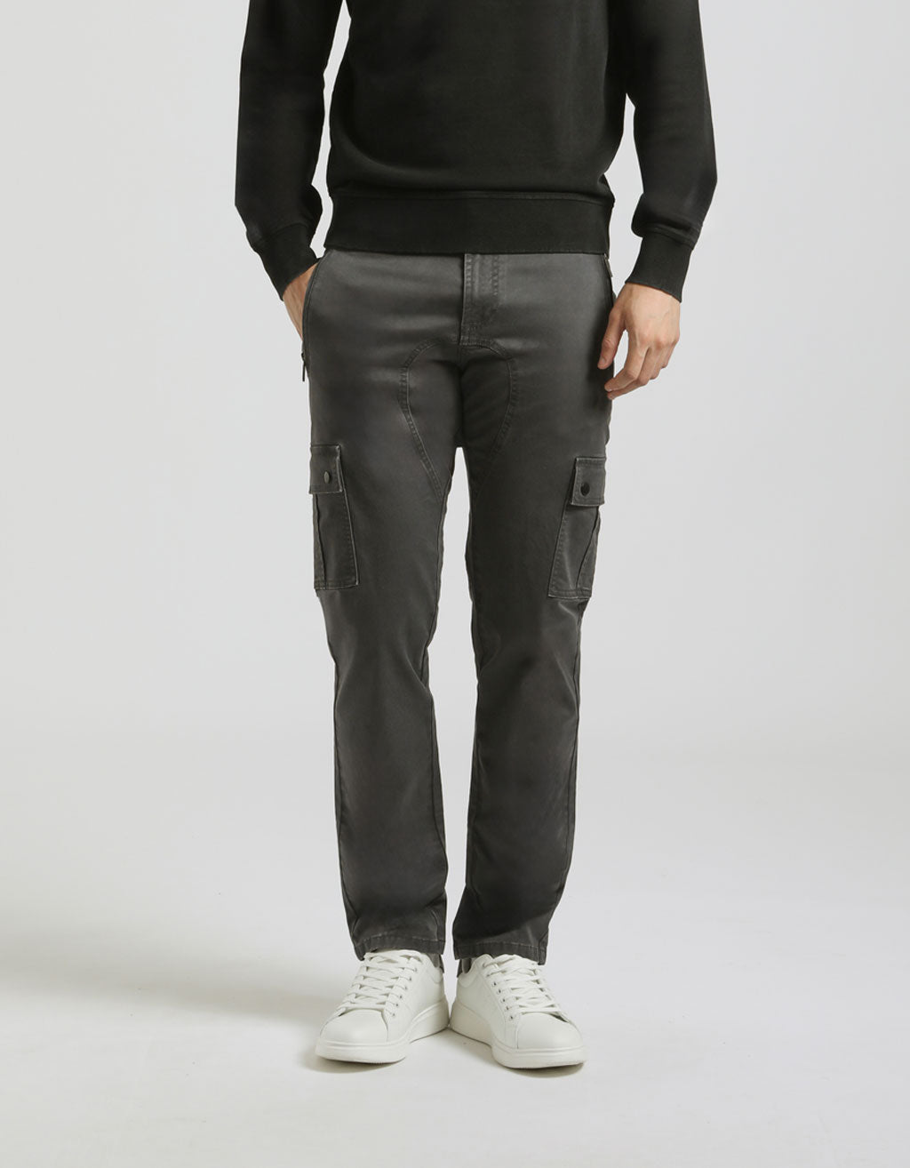 Pantaloni cargo