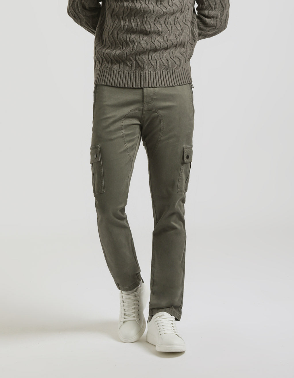 Pantaloni cargo