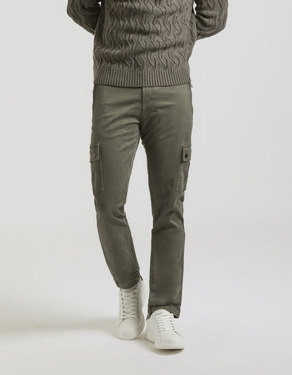 Pantaloni cargo