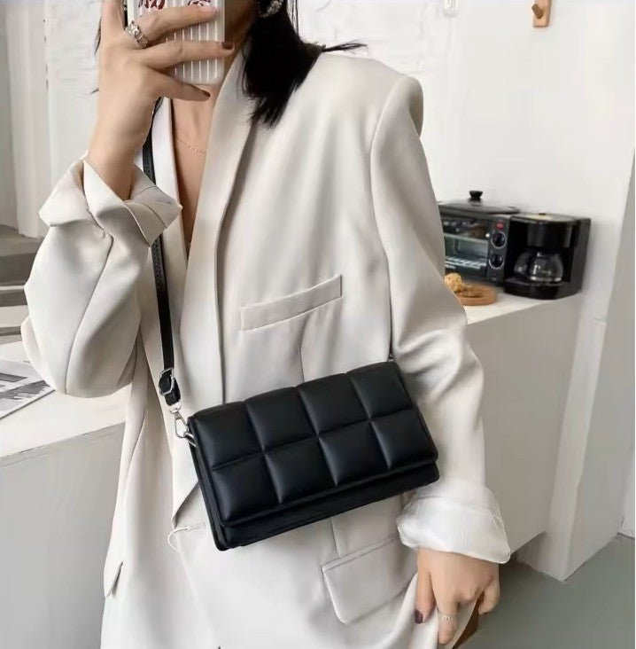 Luna Shoulder Bag